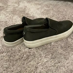 Steve Madden Camo slip on sneaker